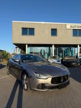 Maserati Ghibli 3.0 V6 Diesel Automatik - mit Diesel-Antrieb: mit Navigationssystem, mit Klimaanlage