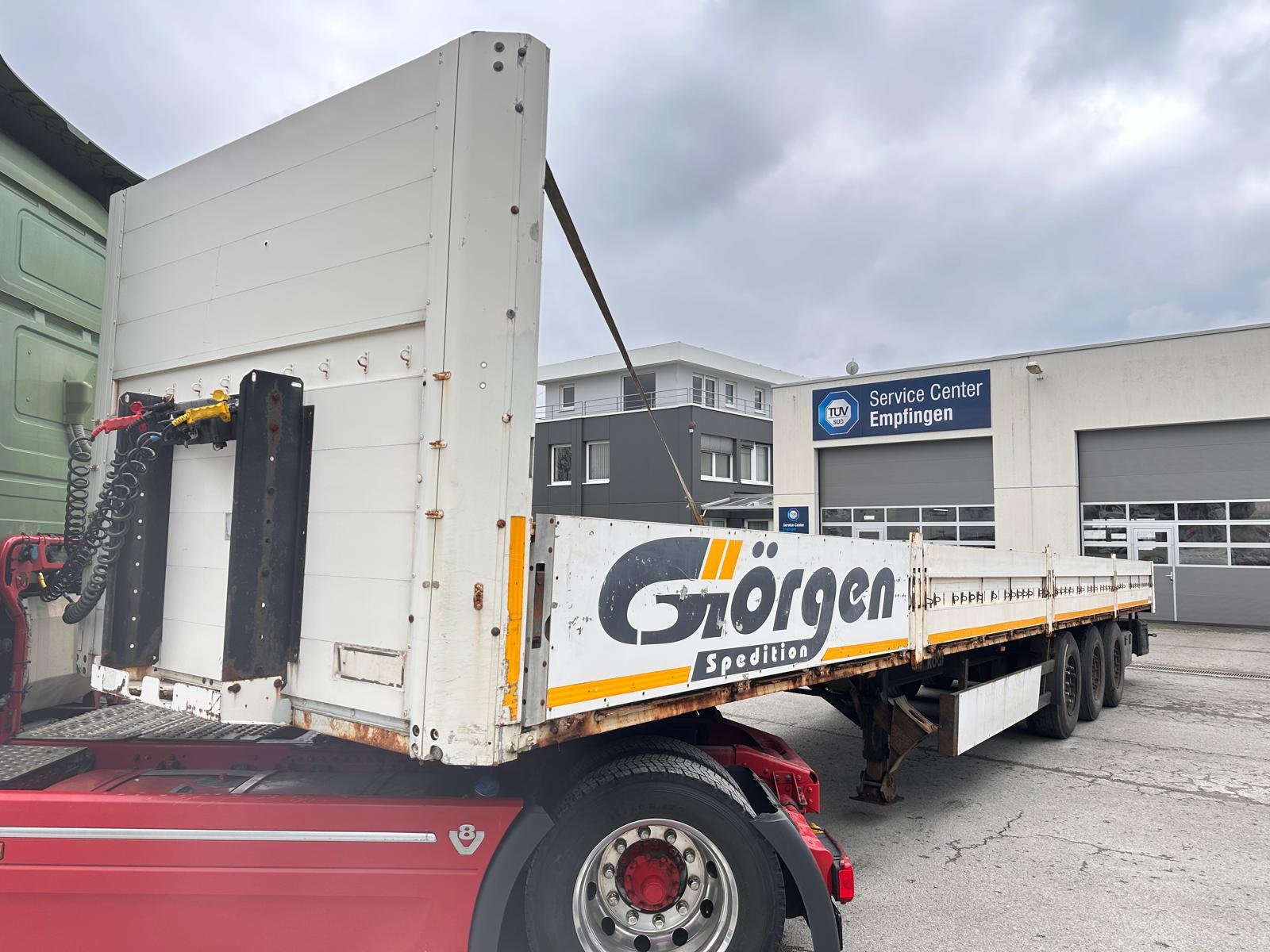 Kögel SN24 3 Achs Baustoff Bordwände LiFT SAF Achsen