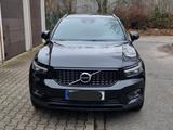 Volvo XC40 D4 AWD R Design Geartronic R Design - Volvo XC40 Gebrauchtwagen in Frankfurt