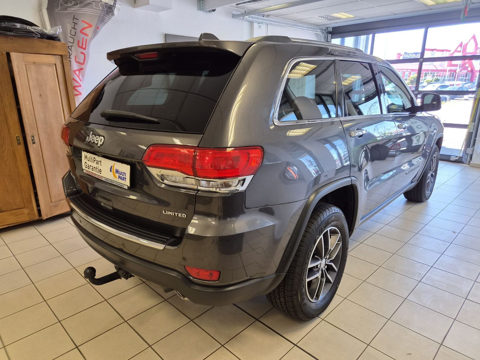 Fahrzeugabbildung Jeep Grand Cherokee 3.0 CRD Limited / 3,5t AHK /