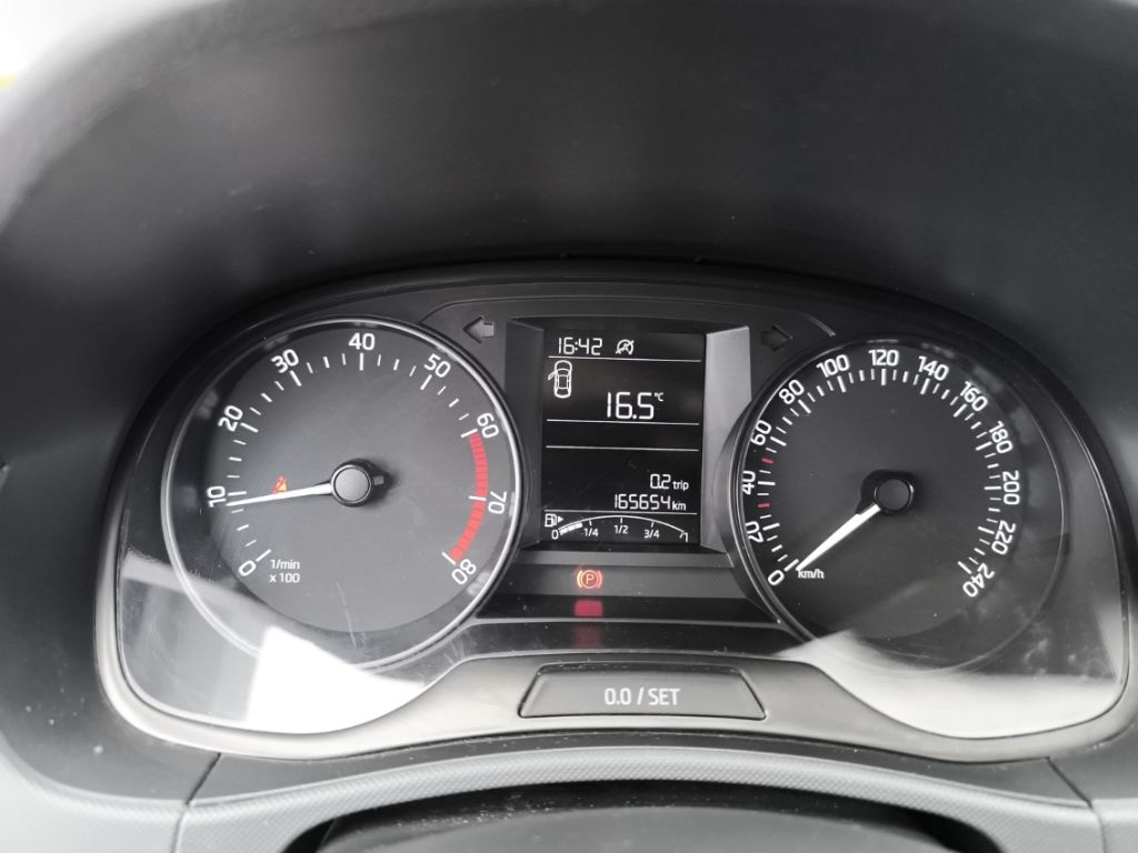 Fahrzeugabbildung SKODA Fabia Combi 1.0 MPI Cool Plus DABSoundpaket Klim