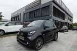 Smart ForTwo fortwo cabrio *Brabus* 66 kW - Smart: Schwarz, Cabrio