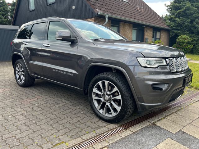 Jeep Grand Cherokee 3.0 CRD Overland Service neu !