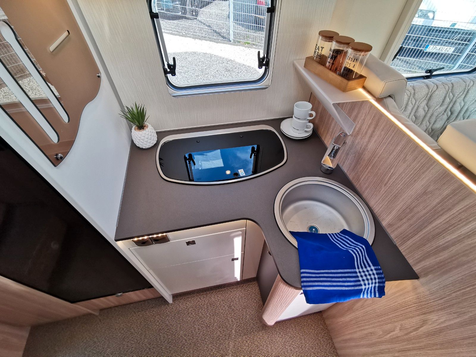 Fahrzeugabbildung Bürstner Limited T 726 G  SIE SPAREN 13.839 € !!!
