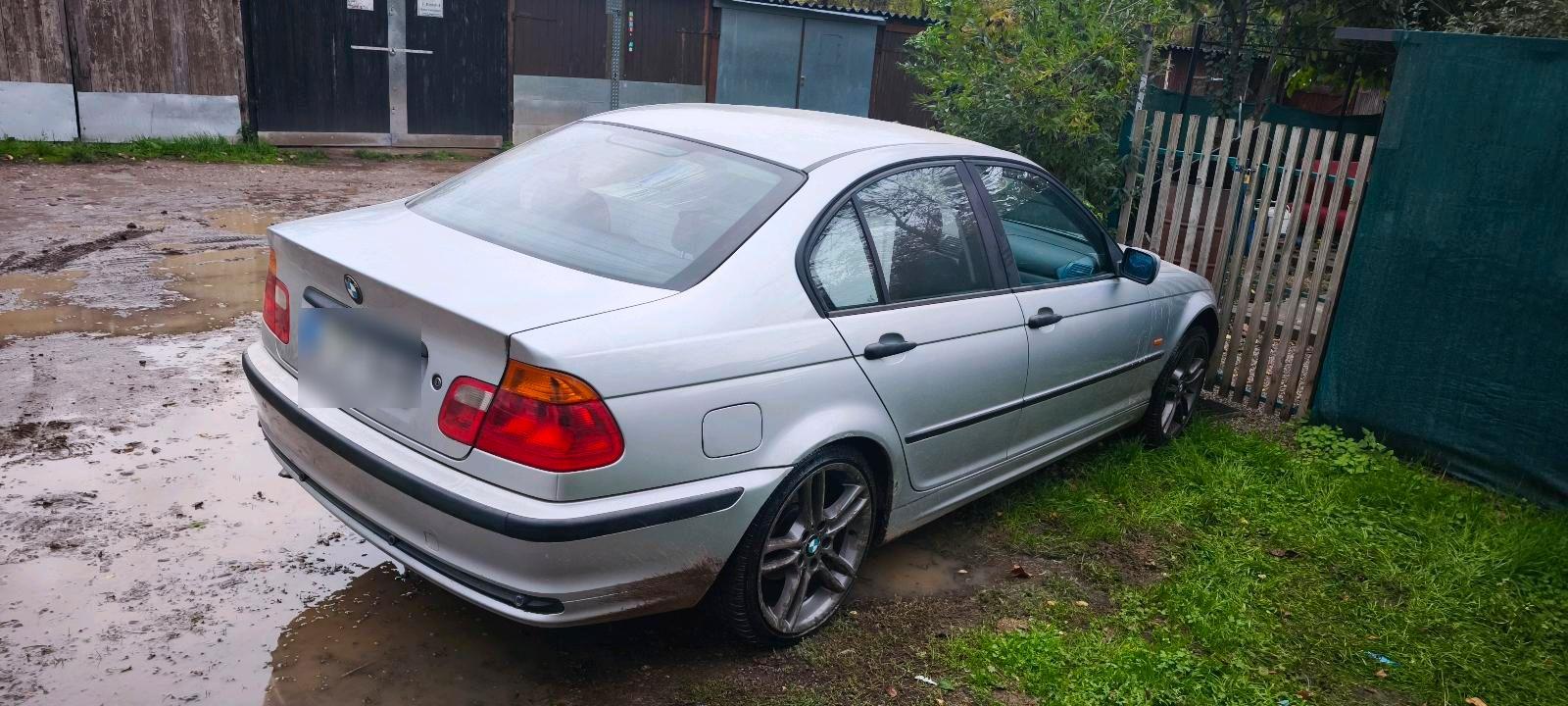 BMW 320