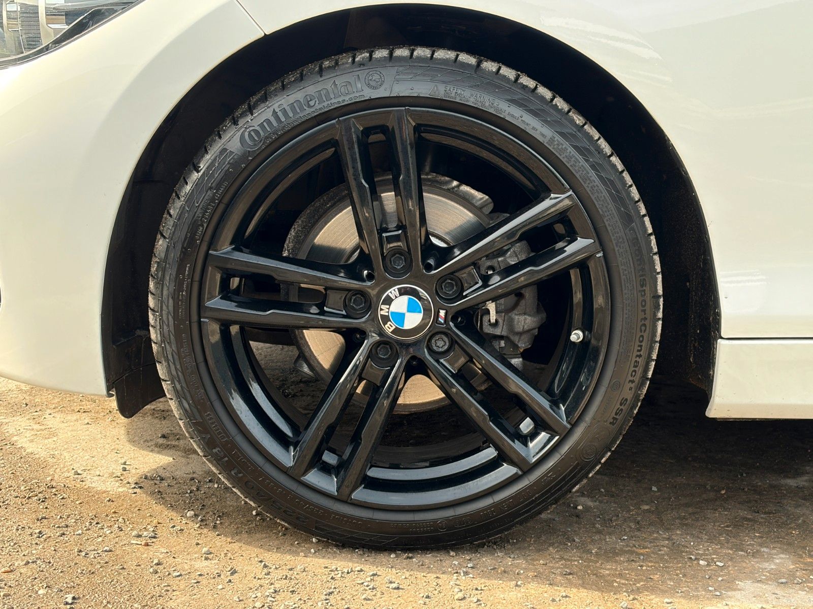 Fahrzeugabbildung BMW 120i M Sport Shadow Aut. SHZ PDC LED Navi TEMP