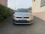 Volkswagen Golf VII Lim.  LOUNGE DSG - Volkswagen Golf: Silber