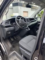Volkswagen Freizeit- /Familienauto VW T6.1 Multivan 2,0 TDI - : Van, Familien