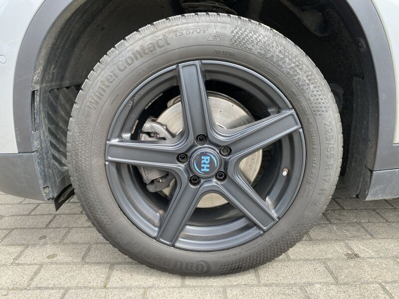 BMW X1 sDrive18d AHK/LED/NAVI/ParkAssi/TEMPO/SH foto 4