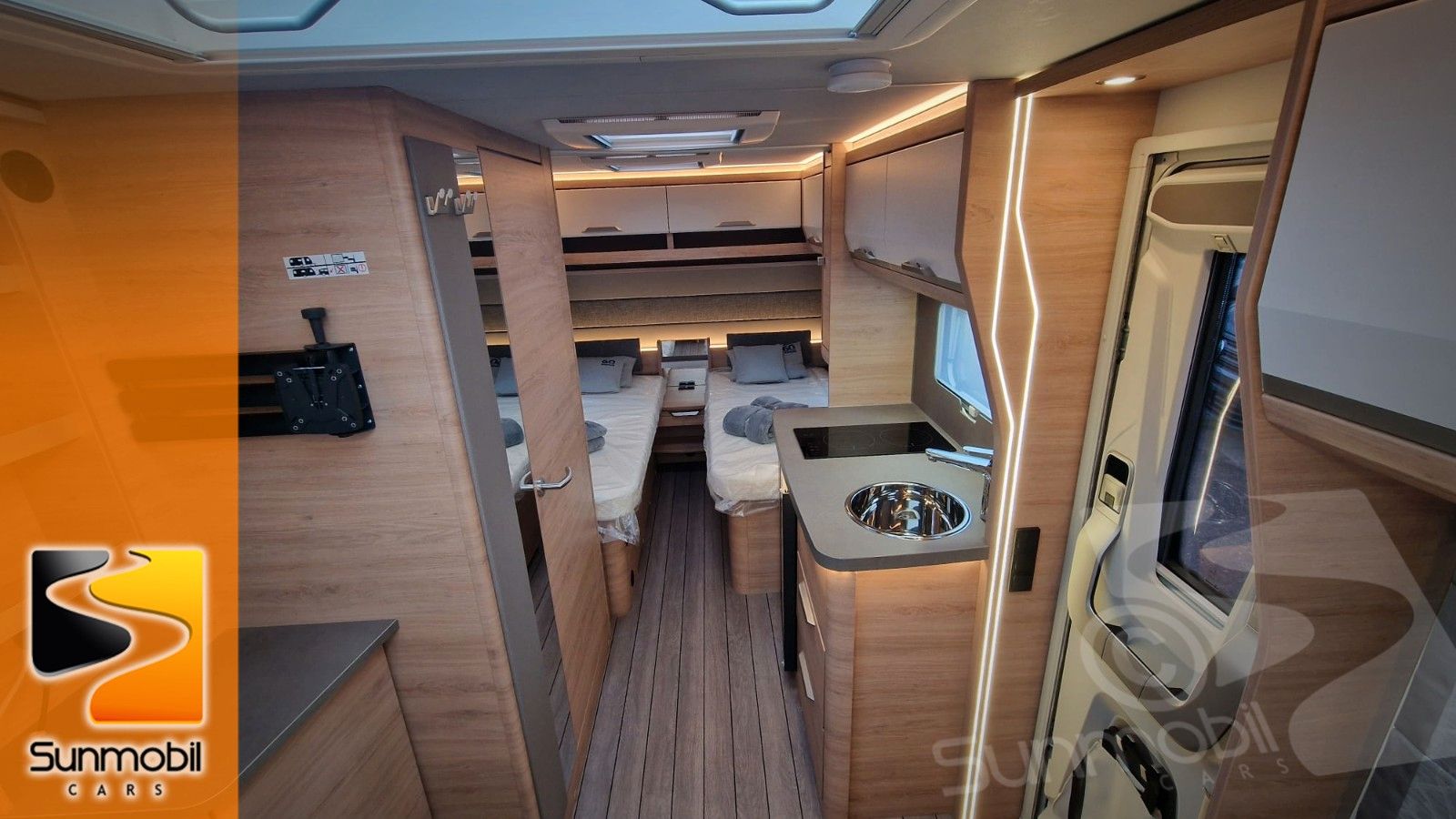 Fahrzeugabbildung Knaus Südwind 460 EU 60 Years E-Power Klima Mod.25