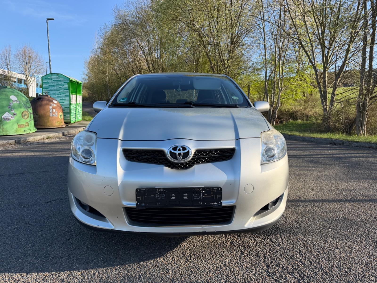 Toyota Auris Luna