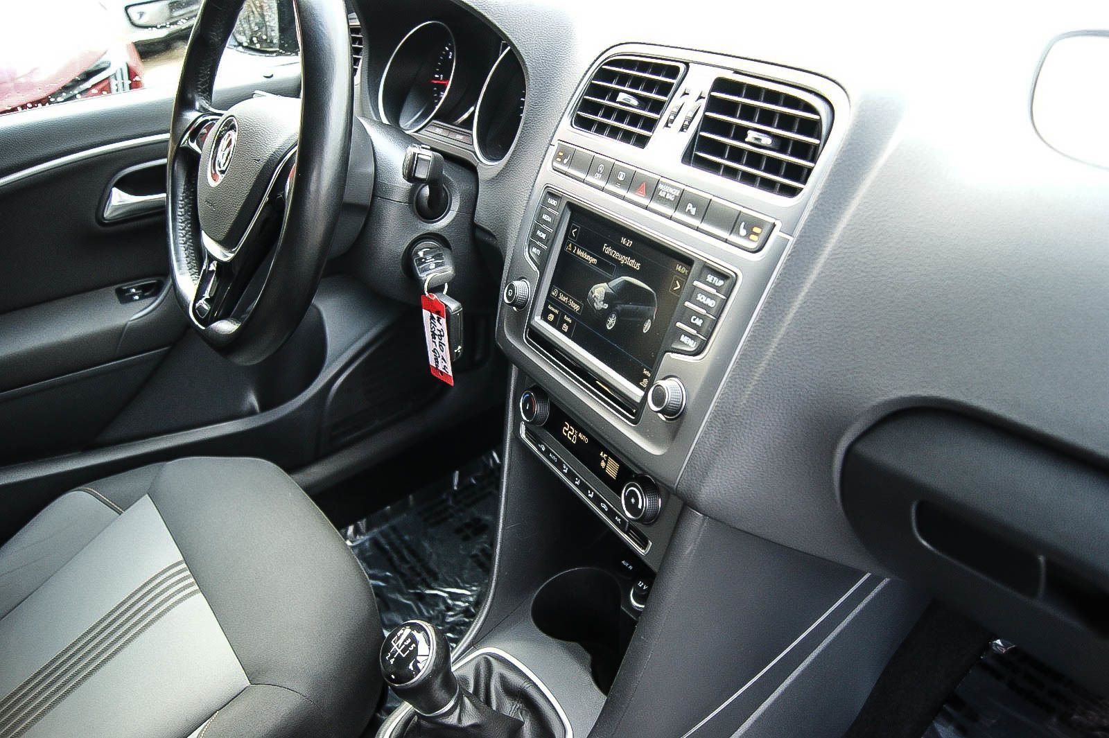 Fahrzeugabbildung Volkswagen Polo V 14TDI Allstar KLIMAAUTOMATIK TEMPOMAT PDC