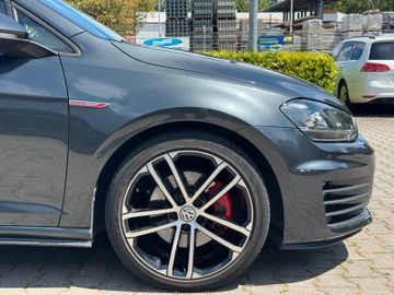 Volkswagen Golf - 9