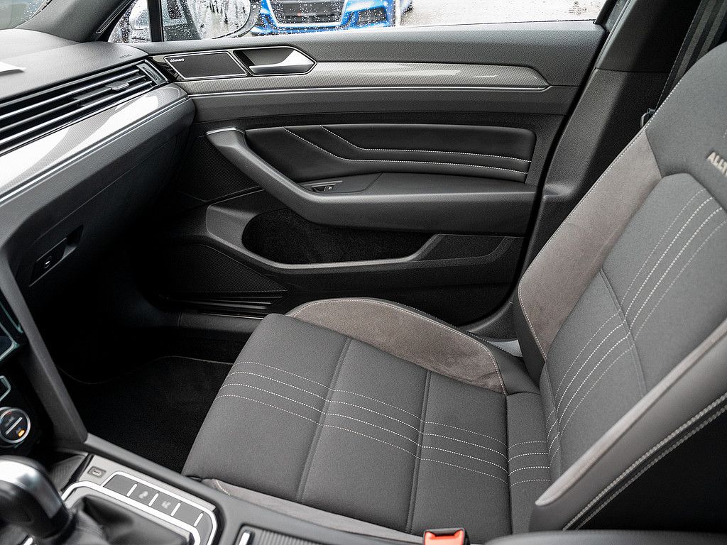 Fahrzeugabbildung Volkswagen Passat Alltrack 2.0 TDI 4M AHK NAVI MATRIX KAM.