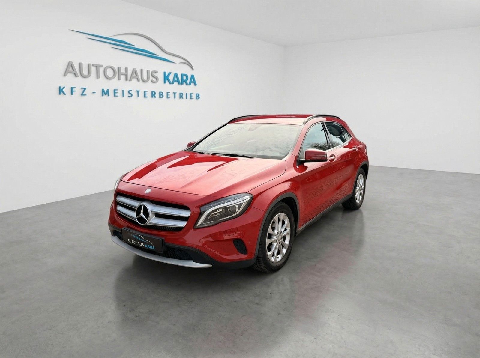 MERCEDES-BENZ GLA 220 CDI / d 4Matic