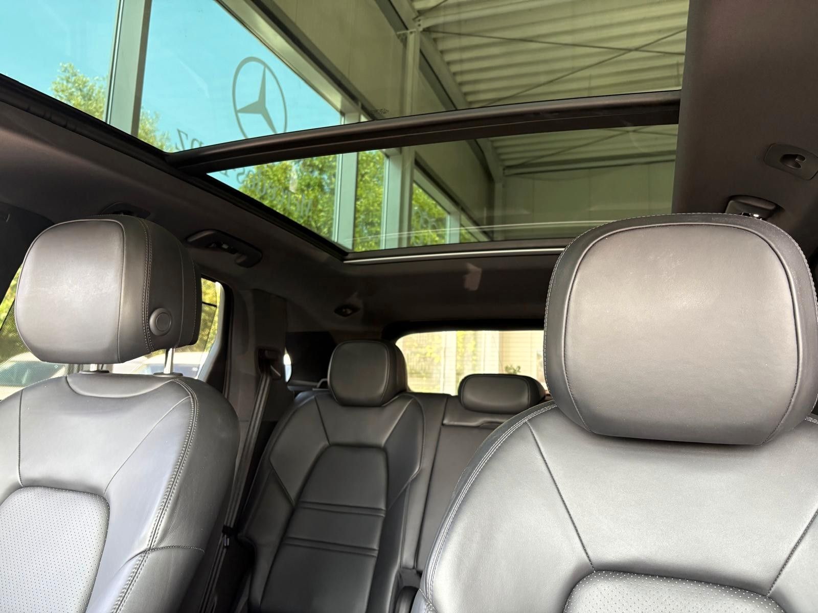 Fahrzeugabbildung Porsche Cayenne, pano, luft volleder ahk,21 zoll, stdhz