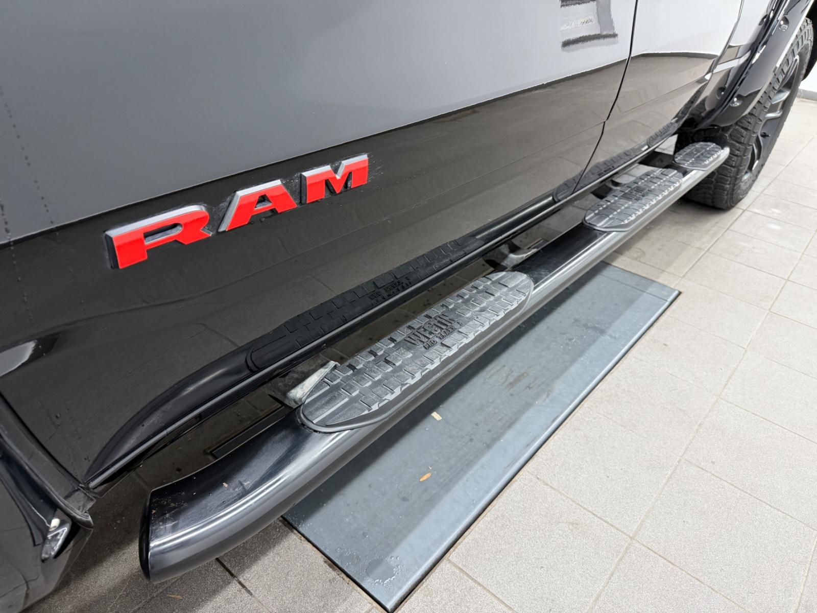 Dodge Ram 1500 5.7 V8 4X4 BigH QuadC*Lv2*Night Edition, миниатюра 11