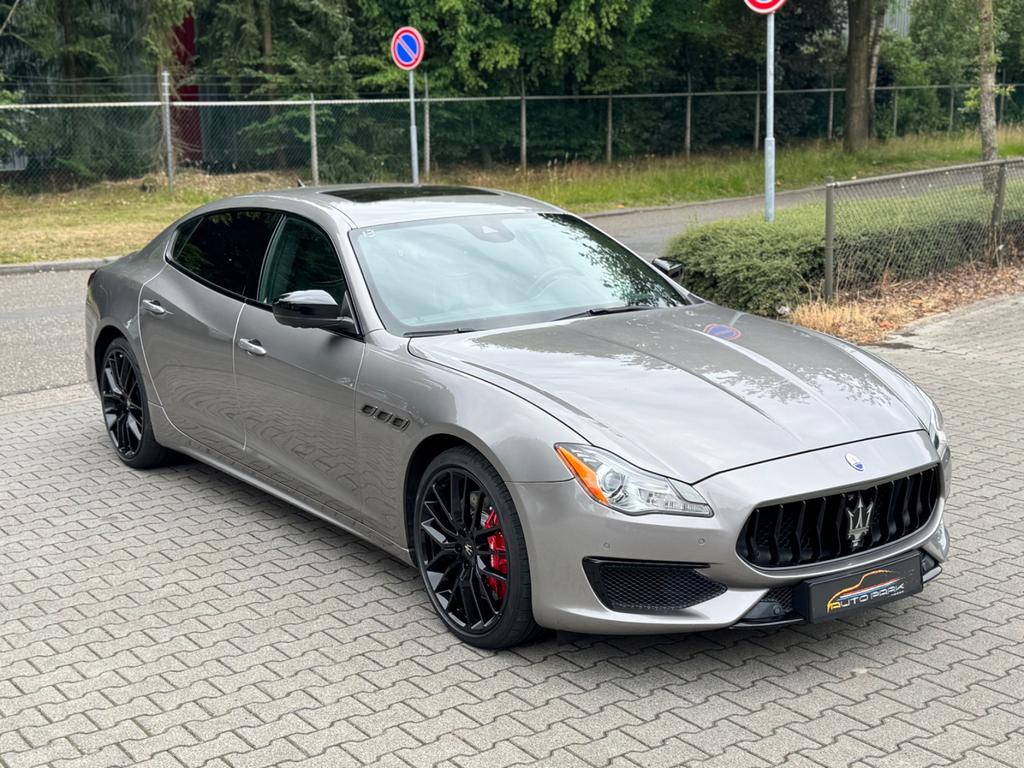 Maserati Quattroporte