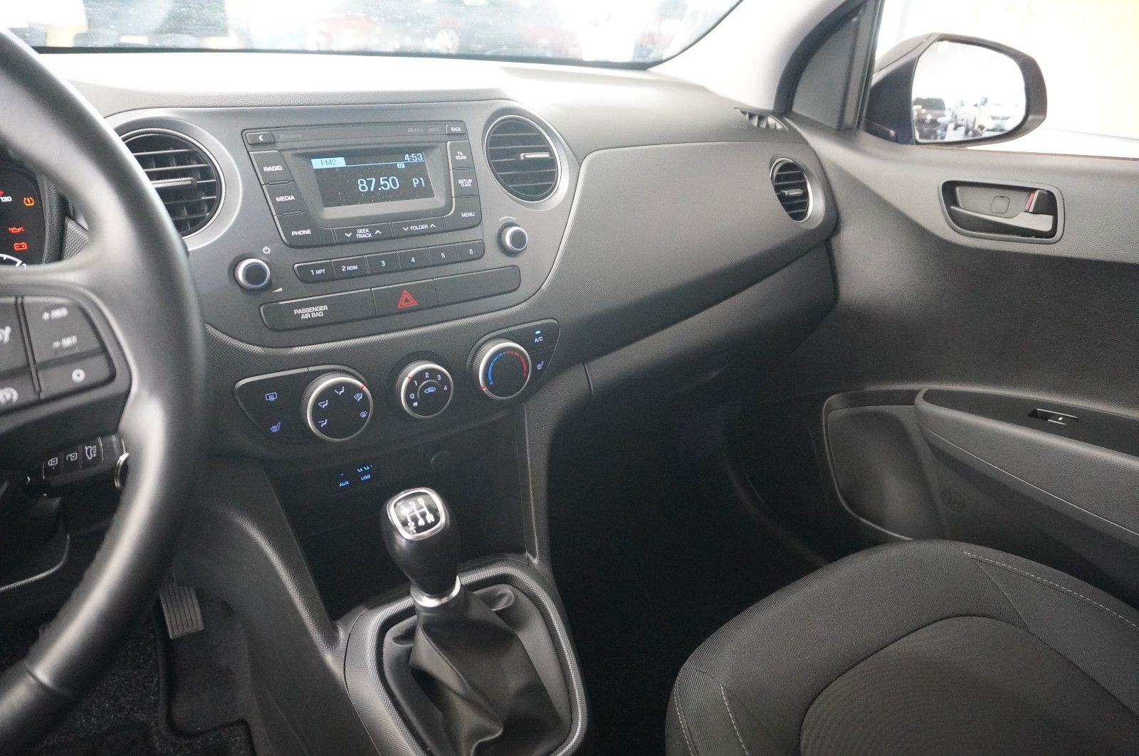 Fahrzeugabbildung Hyundai i10 1.2 YES! 5-TÜR KLIMA/WINTER/TEMP./NEBEL/DAB+