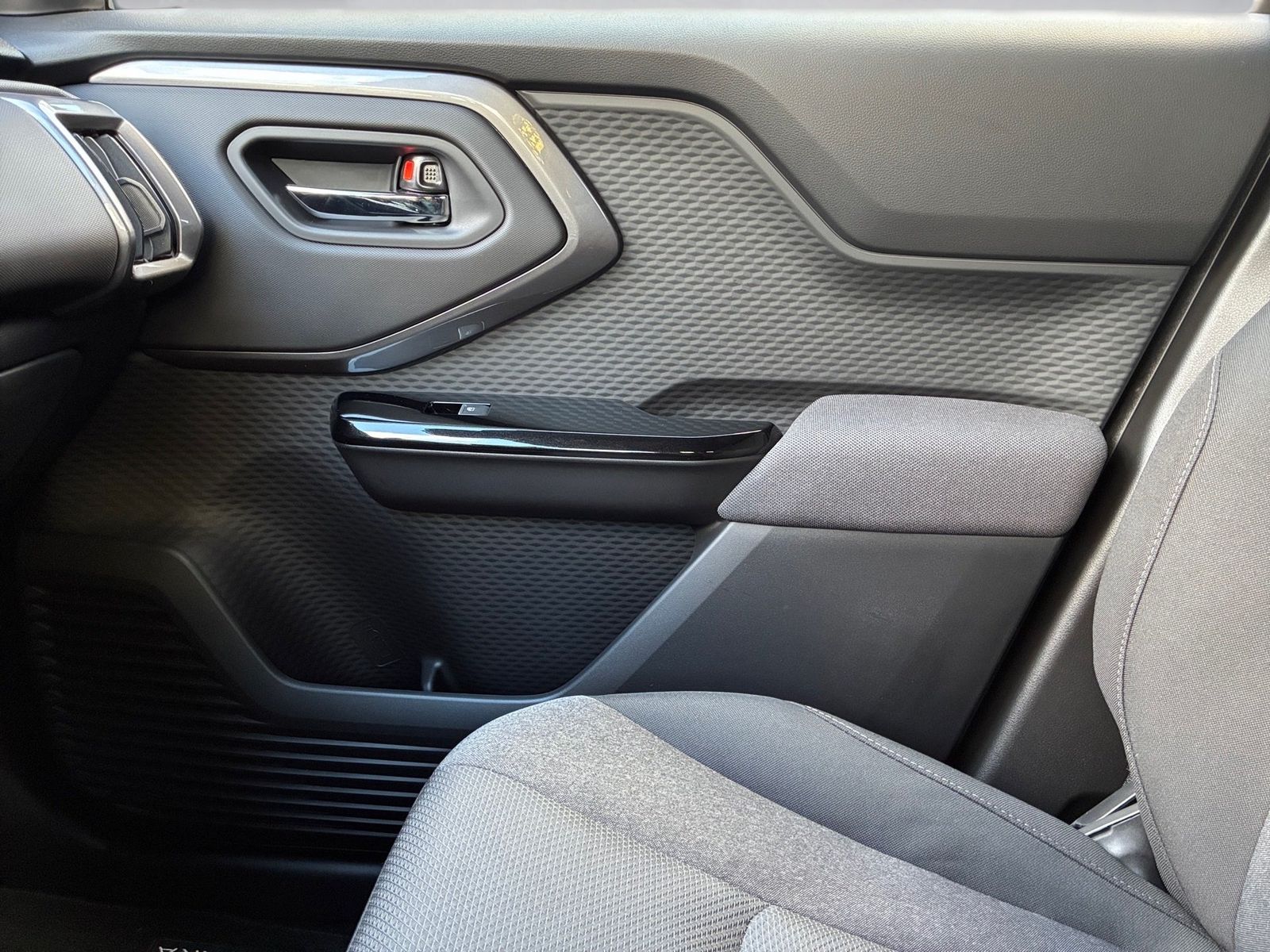 Fahrzeugabbildung Suzuki e Vitara EV 61kWH eAxle Comfort Kamera,LED,PDC