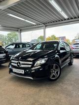 Mercedes-Benz GLA 200 AMG-Line *BI-Xenon*Klimaautomatik*Shzg* - Mercedes-Benz GLA 200 mit Benzin-Antrieb