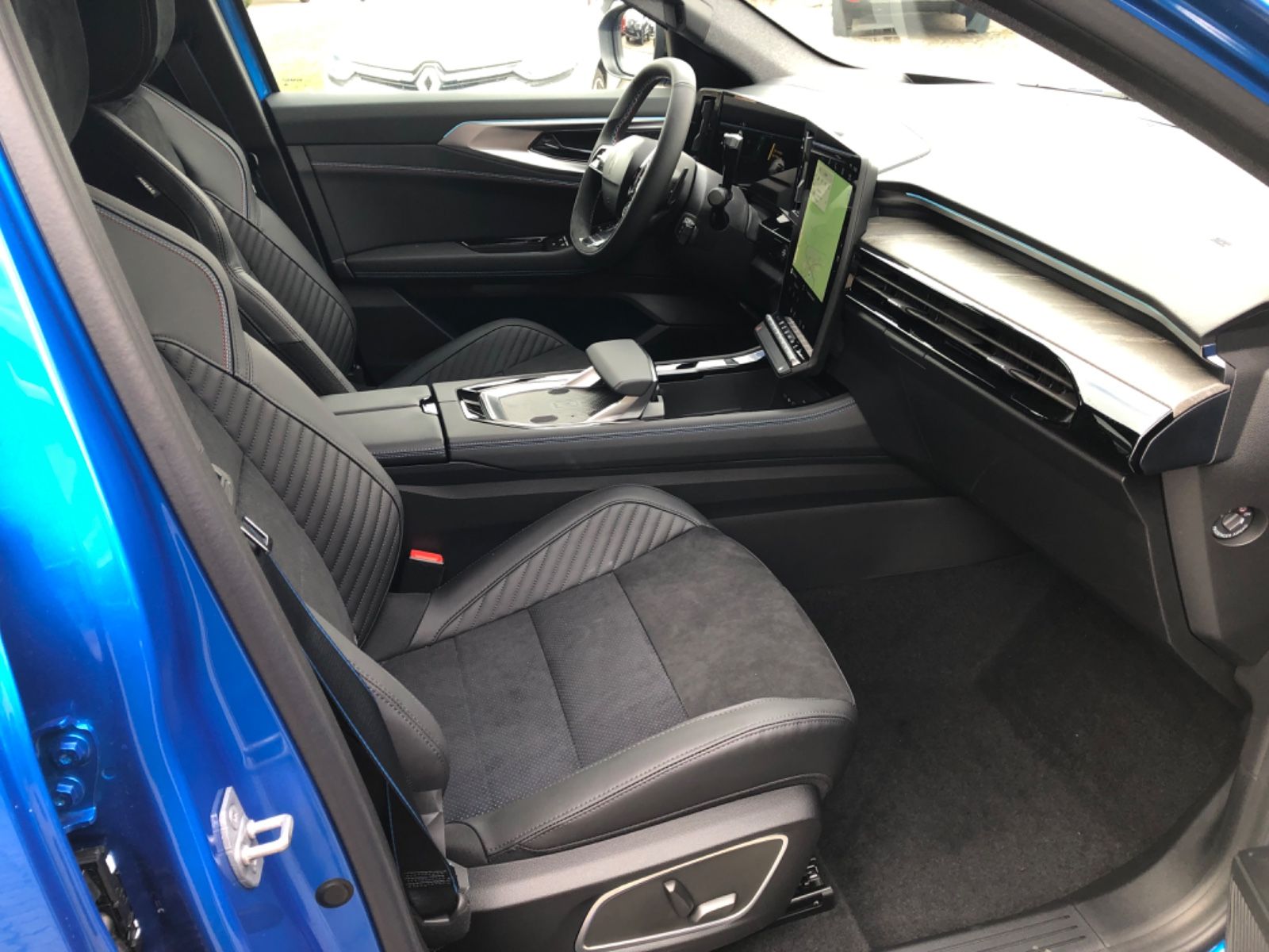Renault Rafale - Bild 2