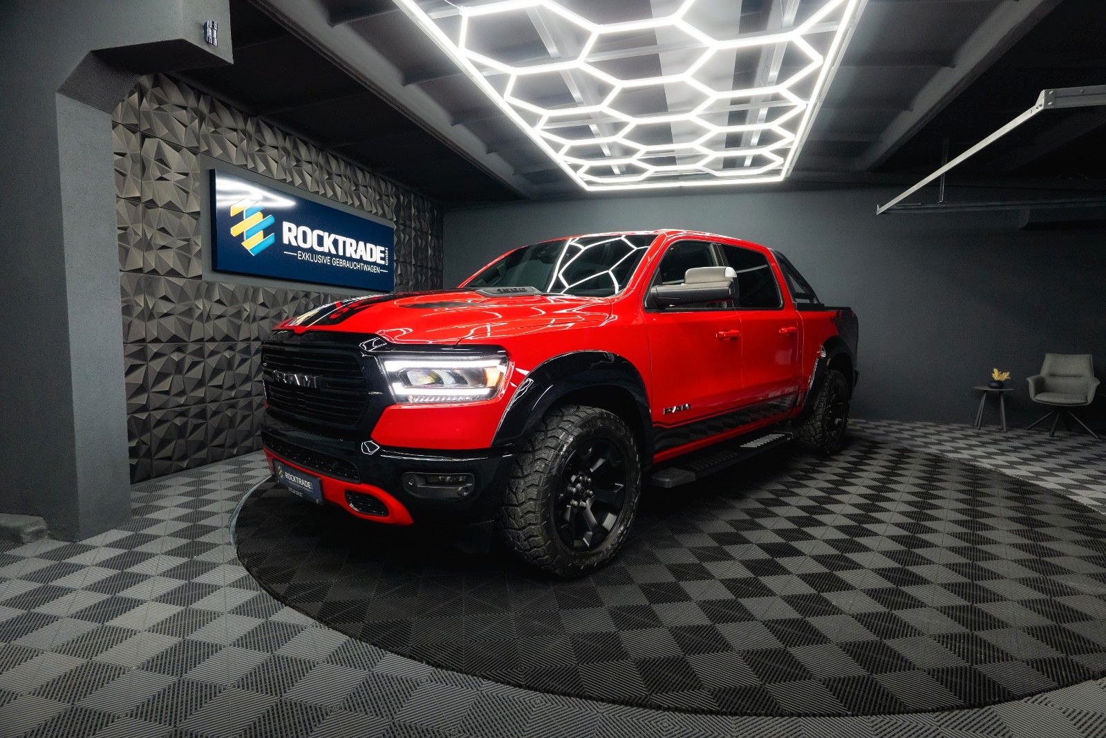 Fahrzeugabbildung Dodge RAM 5.7 V8 HEMI 4x4 RED DEVIL Offroad NightPaket