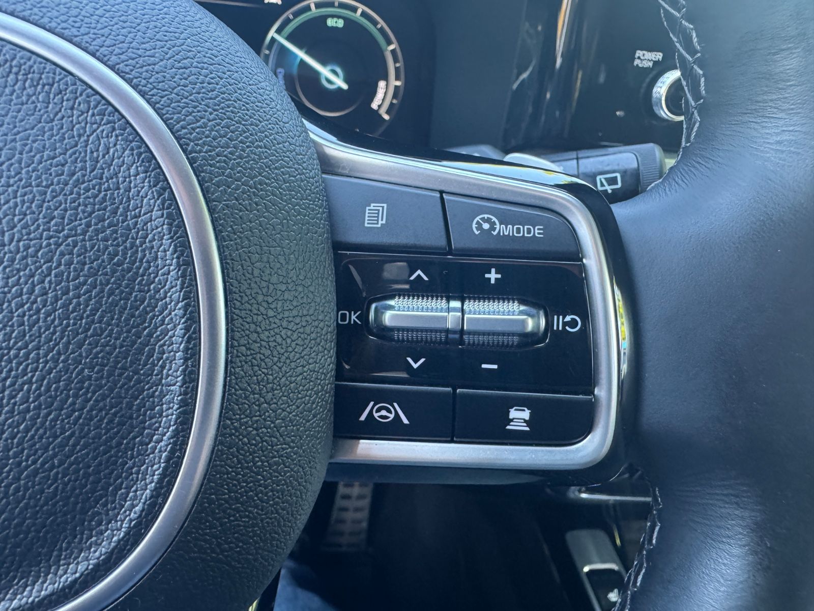 Fahrzeugabbildung Kia Sorento Platinum 4WD LED+ACC+BOSE+NAVI