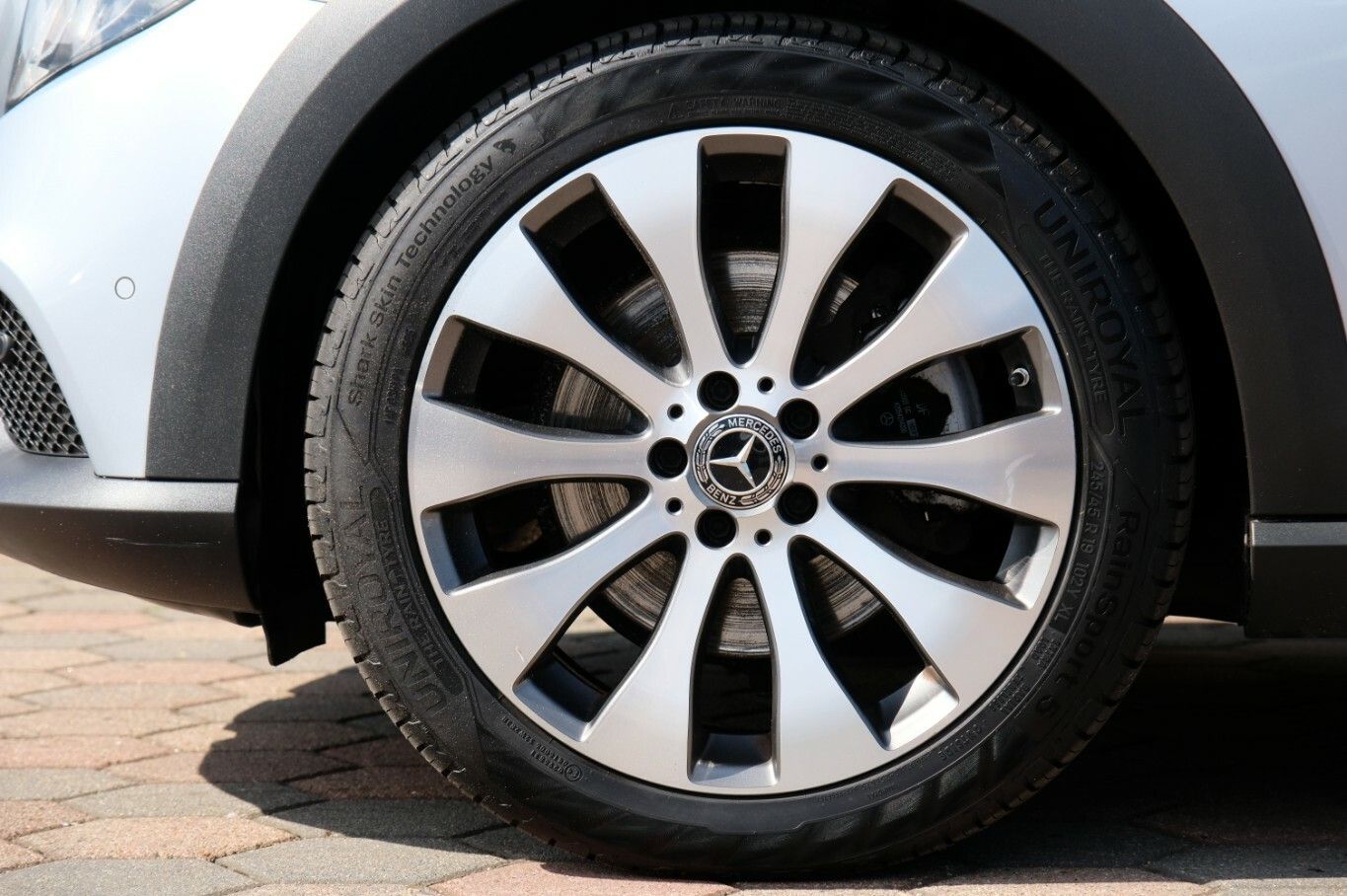 E 220 d 4Matic All-Terrain AHK LED Leder