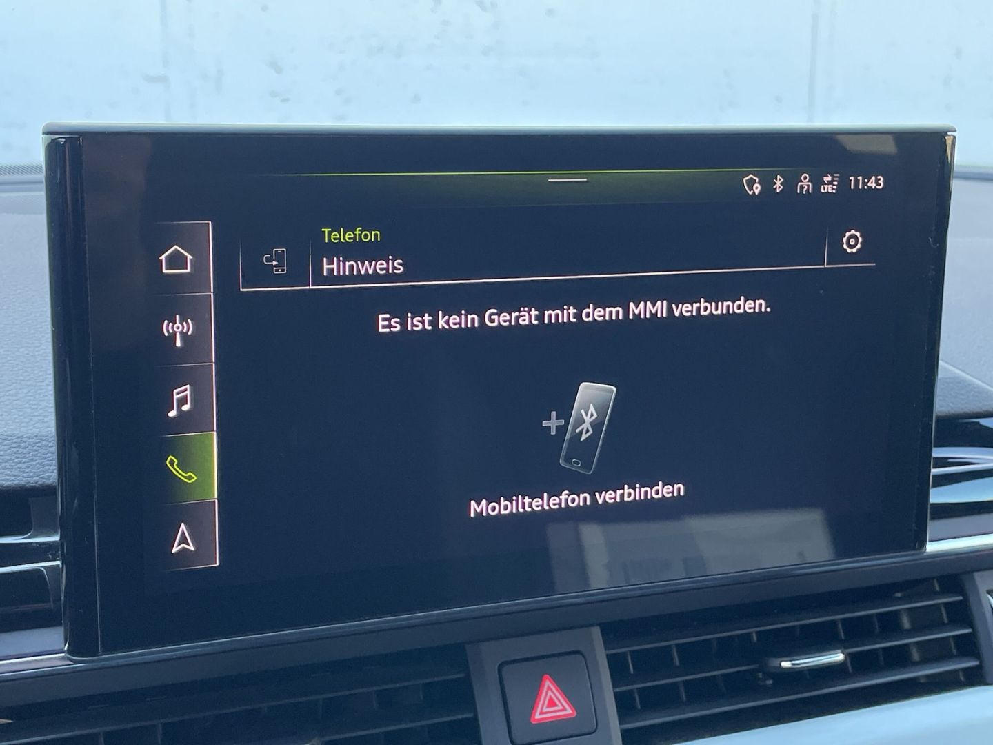 A4 40 TFSI Avant S line quattro Matrix/AHK/Pano/