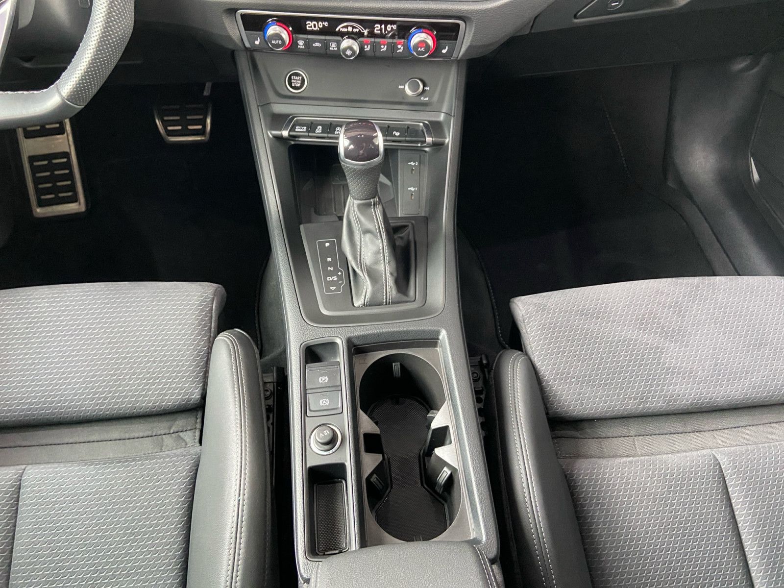 Audi Q3 Sportback 40TFSI quattro S-trc  S-Line LED Ca foto 8