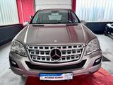 Mercedes-Benz ML 320 CDI 4M Glasdach Sportpaket Airmatic Xenon - Mercedes-Benz: Ml Airmatic