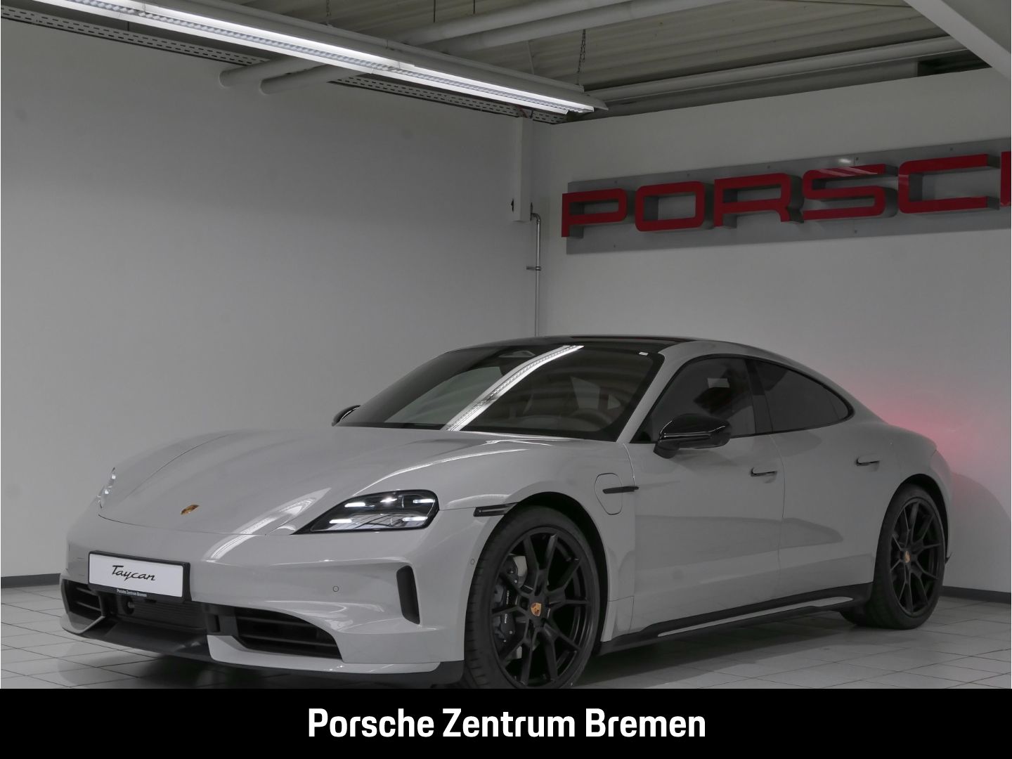 Porsche Taycan 4 Black Edition Head-Up Display HD Matrix