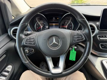 Mercedes V 250 - 12