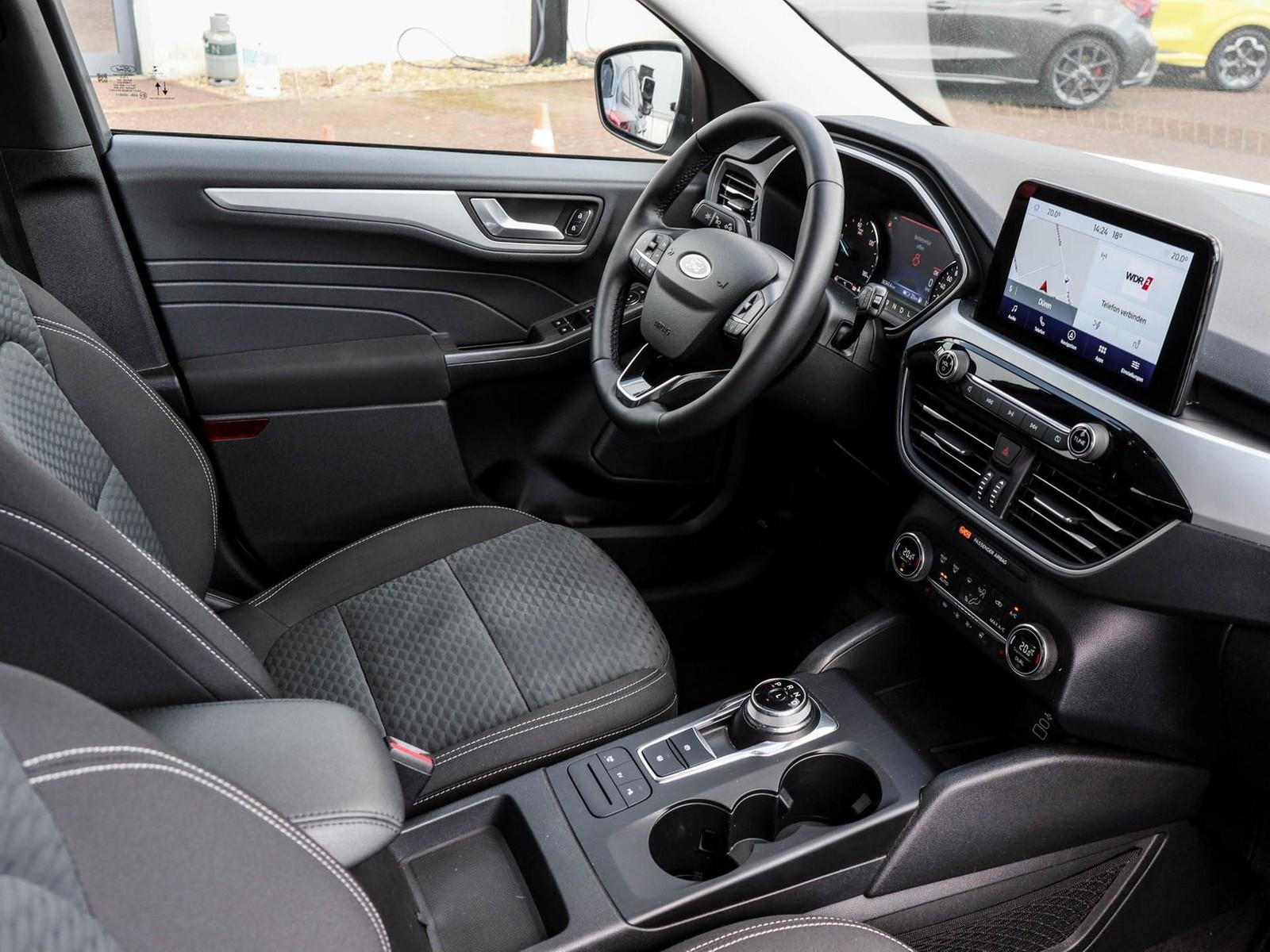 Ford Kuga Plug-In Hybrid Cool & Connect Ganzjahresrei