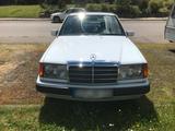 Mercedes-Benz Mercedes Benz W124 200D - Mercedes-Benz 200: W124 200d