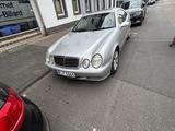 Mercedes-Benz E 200 KOMPRESSOR ELEGANCE Elegance - gebrauchte Mercedes-Benz E 200 aus dem Jahr 2002