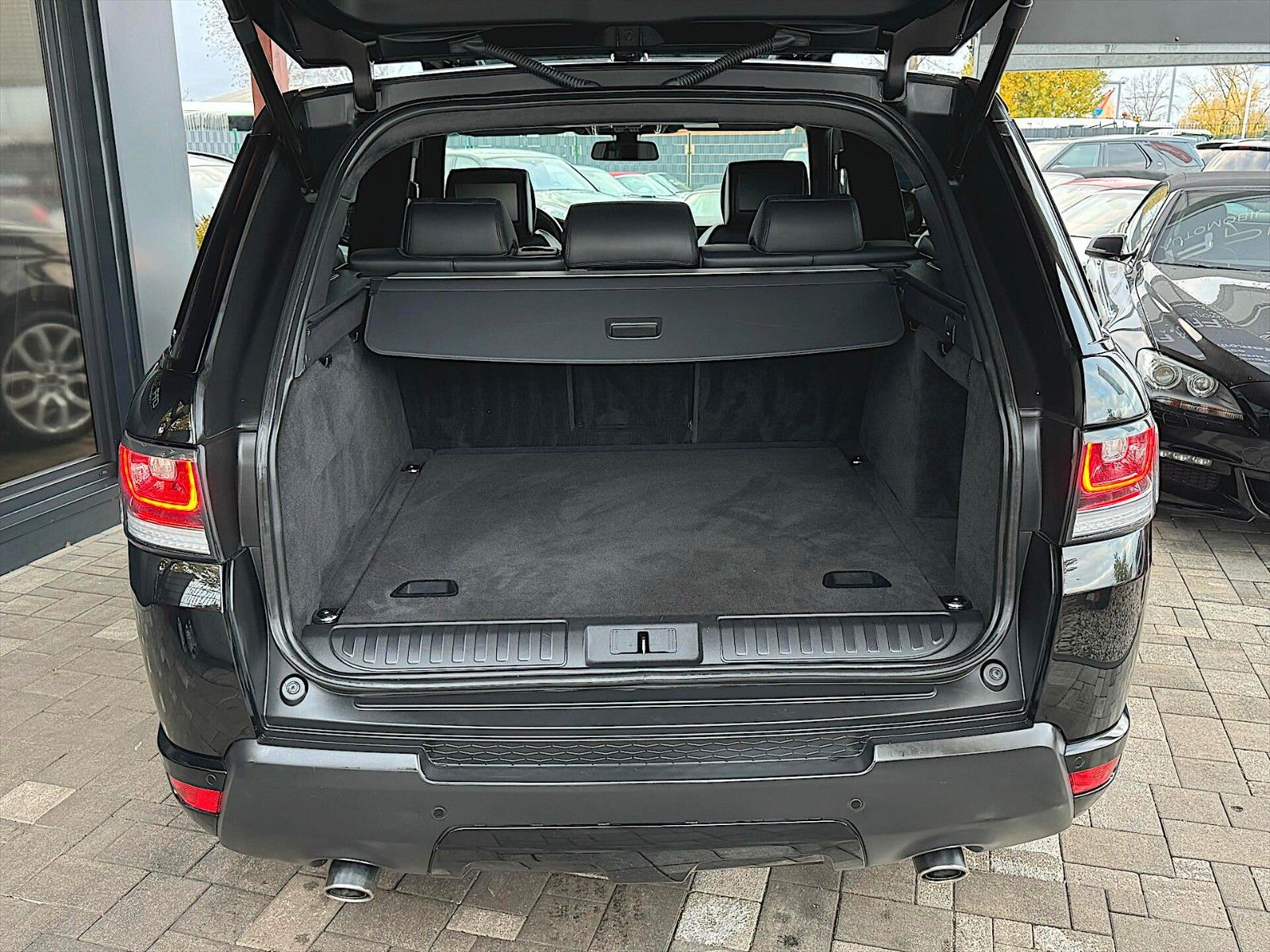 Fahrzeugabbildung Land Rover Range Rover 3.0 V6 Sport Autobiography Dynamic