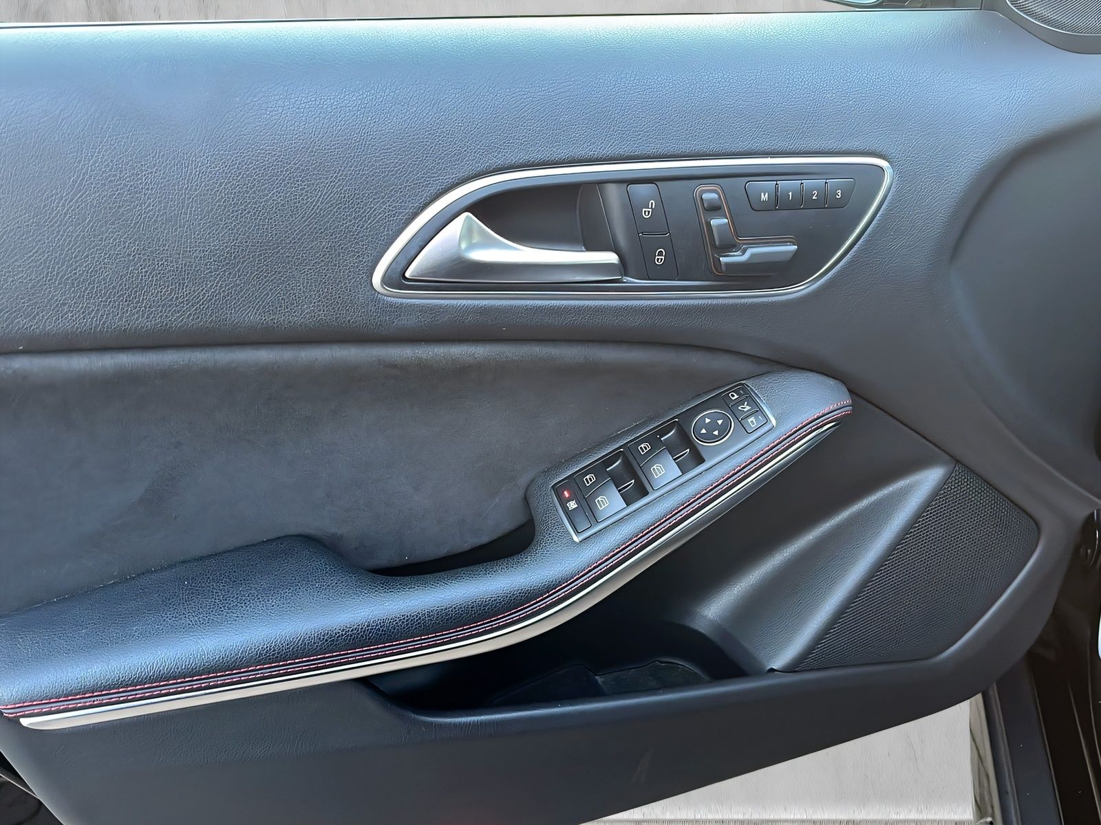 Fahrzeugabbildung Mercedes-Benz GLA 220 CDI 4Matic AMG NIGHT PARK ASISST MEMORY