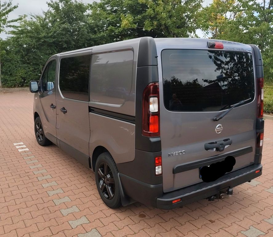 Image of Nissan NV300
