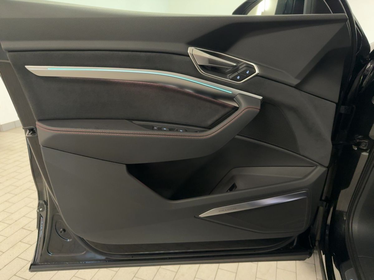 Audi Q8 e-tron - Bild 17