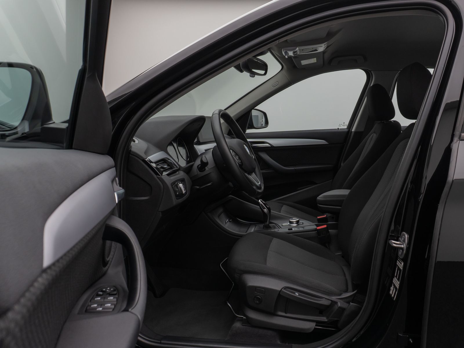 Fahrzeugabbildung BMW X1 sD20i Kamera HUD DAB Alarm Geschwindigkeitsre