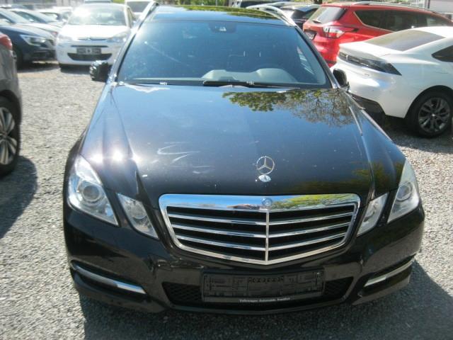 Mercedes-Benz E 250 E T-Modell E 250 CGI BlueEfficiency