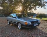 Audi 100 C3/Typ44 2.3e 5zylinder Komfort - Audi 100 mit Benzin-Antrieb: Limousine, Zylinder