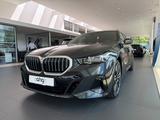 BMW 540d xDrive Touring G61 M-Sport  19" AHK Navi - BMW 540 Neuwagen