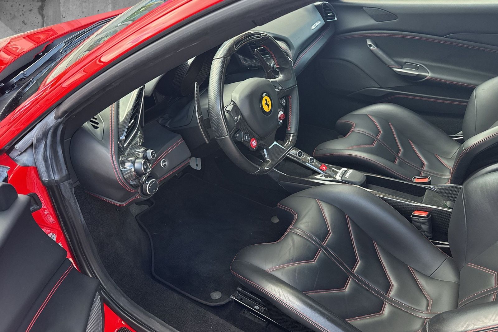 Fahrzeugabbildung Ferrari 488 GTB*Dt.Auto*LED Lenkrad*Lift*Racing Seats