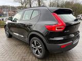 Volvo XC40 B3 Plus Dark 2WD R-Design - Volvo aus 2023