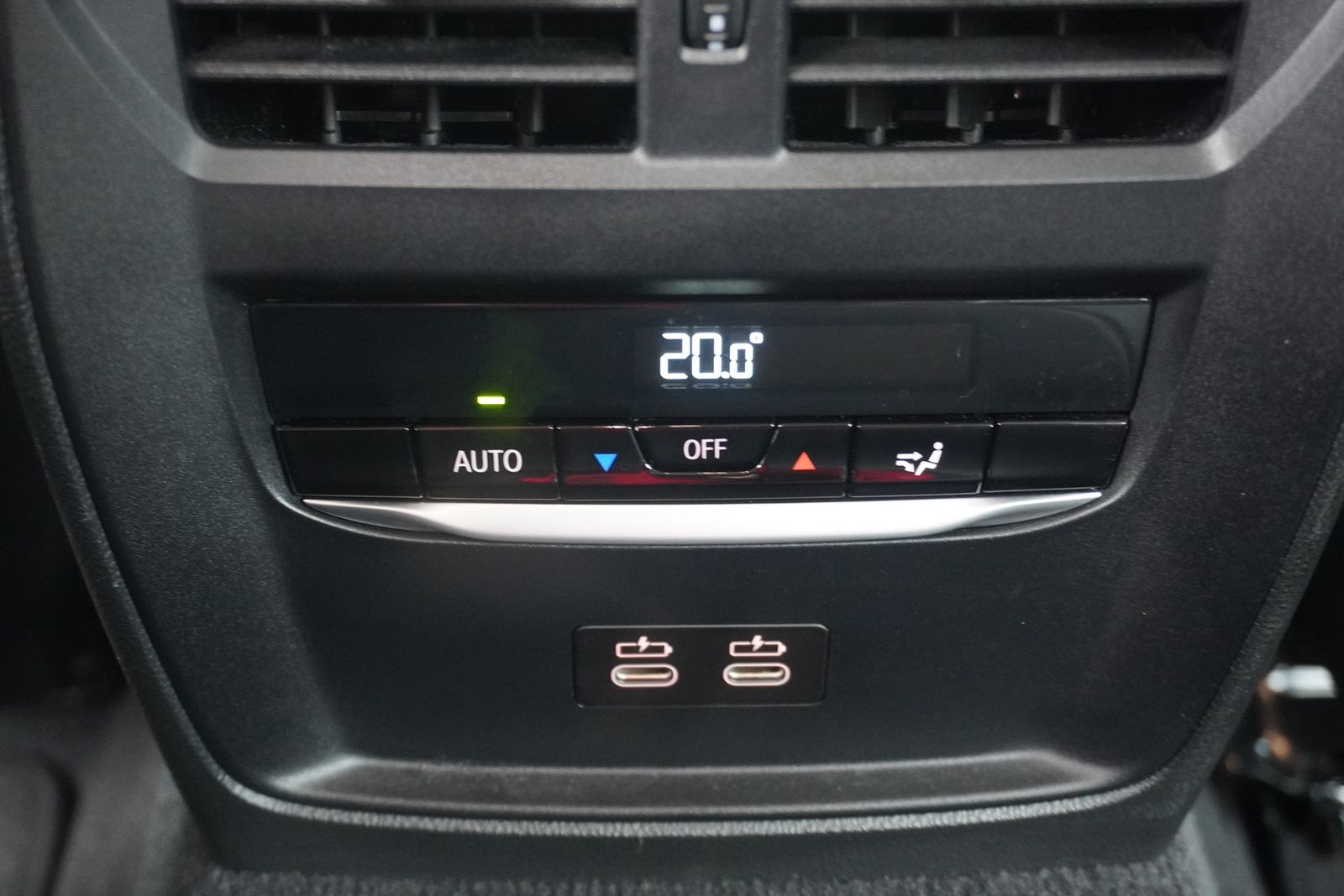 BMW 318i Touring Aut. LED Navi Teilleder Sportsitze foto 23
