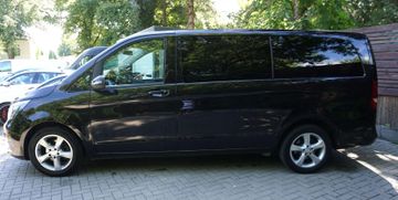 Mercedes V 220 - 2