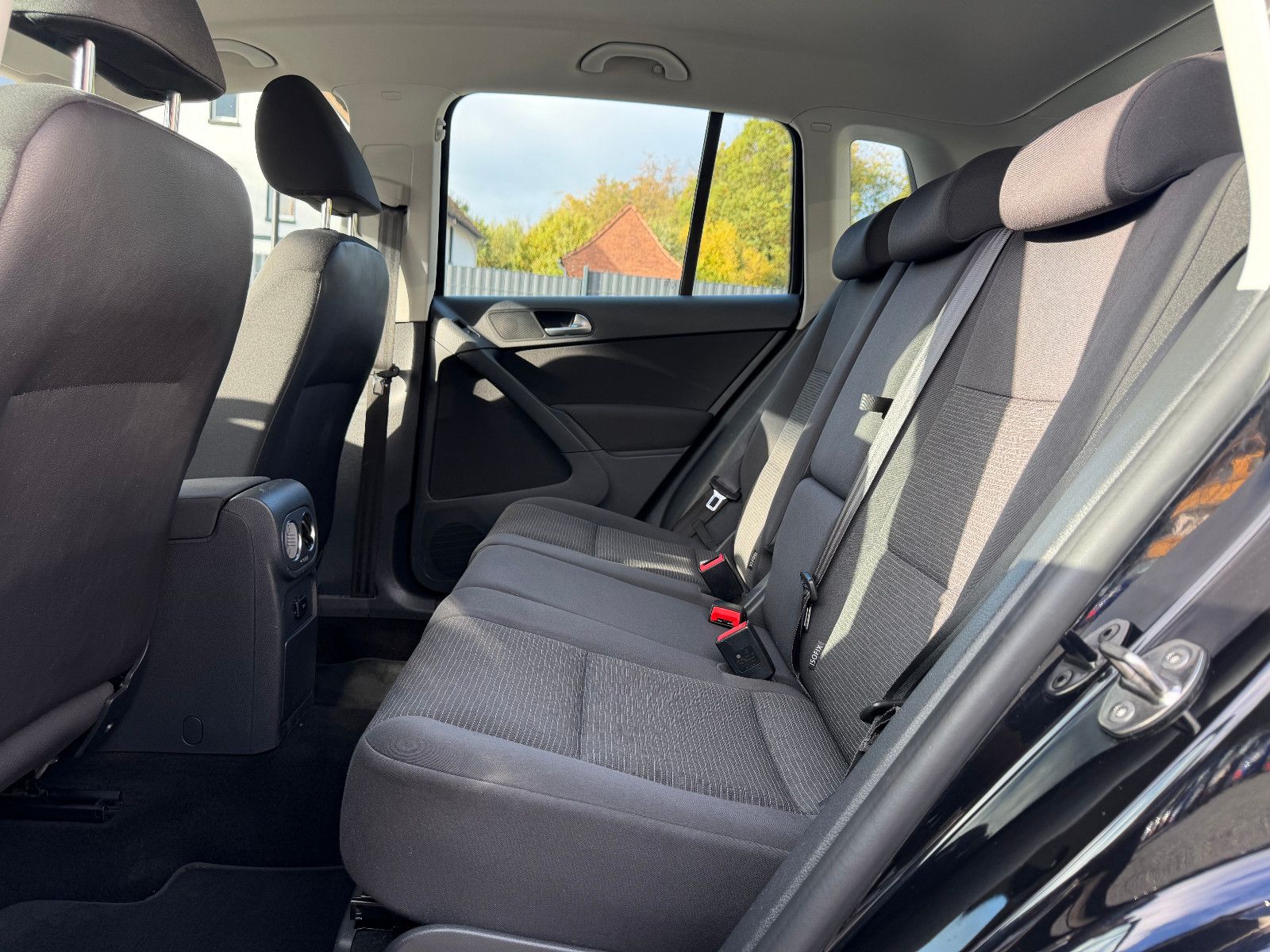 VW Tiguan 1.4TSI BlueMotion NAVI/PDC/TEMPO – Foto 11